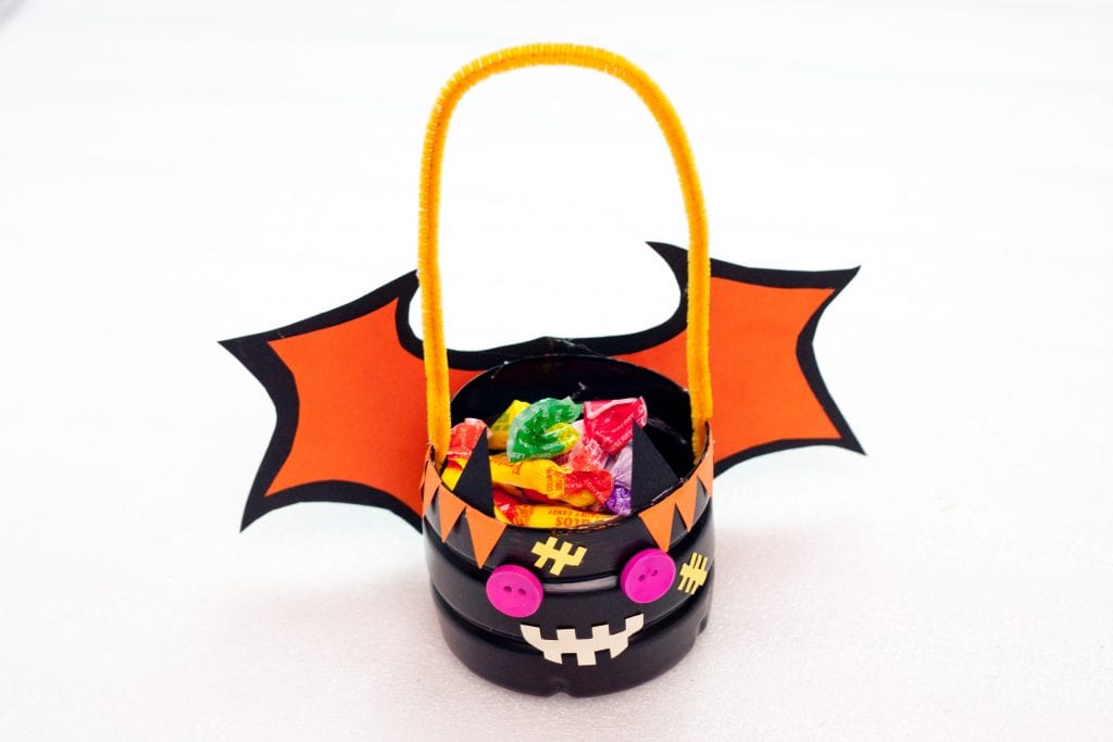 Halloween DIY Craft: Trick or Treat Basket 